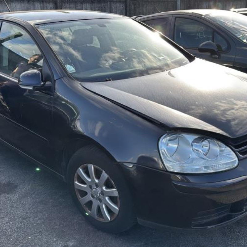 Feu arriere principal gauche (feux) VOLKSWAGEN GOLF 5 Photo n°5