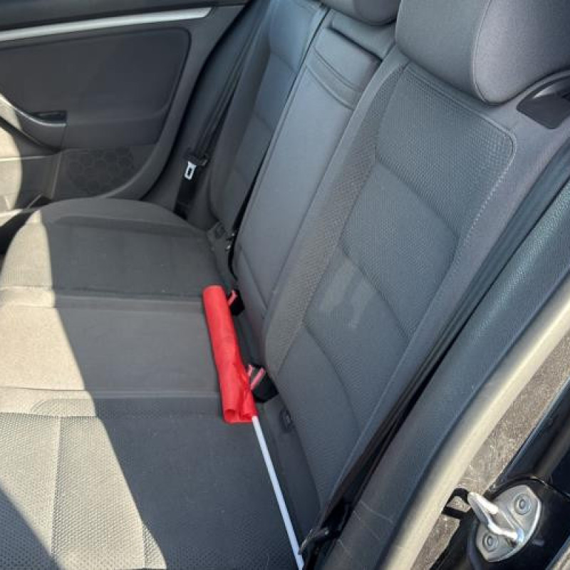 Vase de lave glace VOLKSWAGEN GOLF 5 Photo n°17