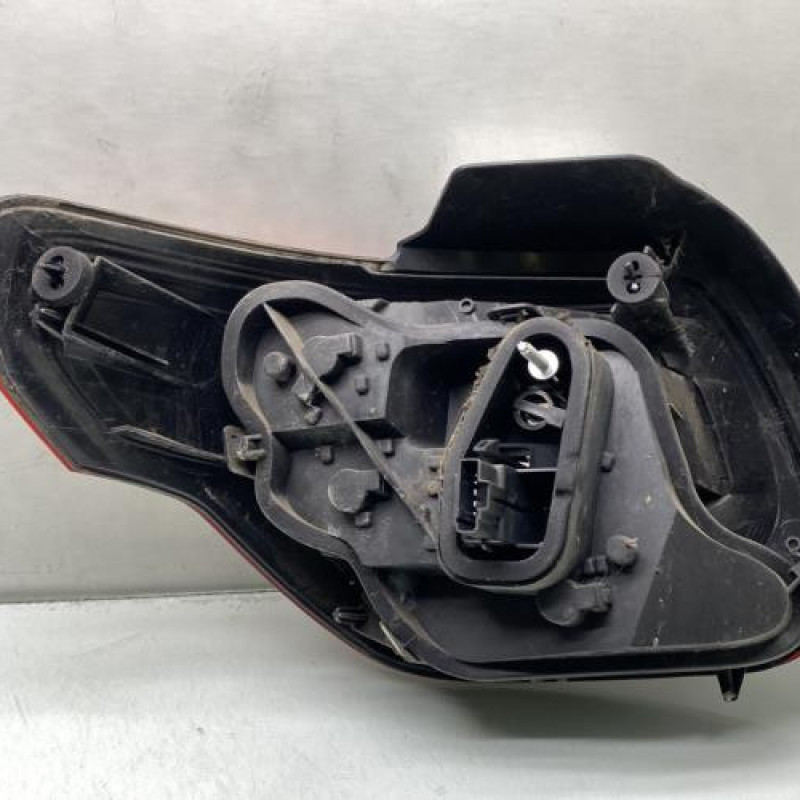 Feu arriere principal droit (feux) CITROEN DS3 Photo n°2