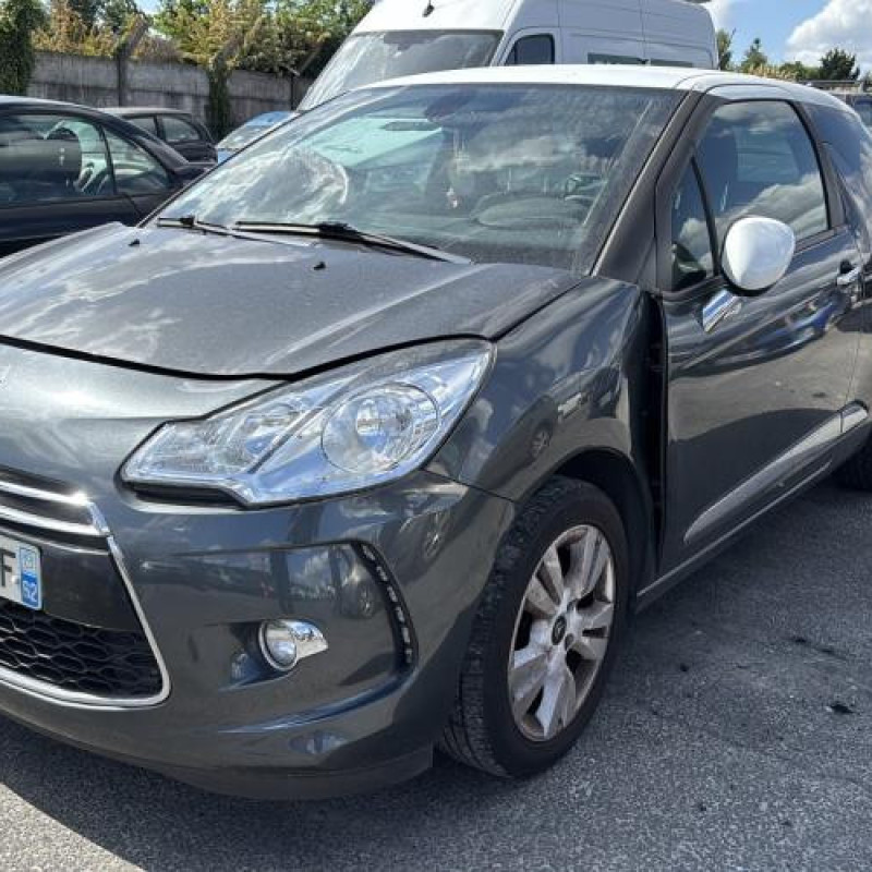 Feu arriere principal droit (feux) CITROEN DS3 Photo n°4