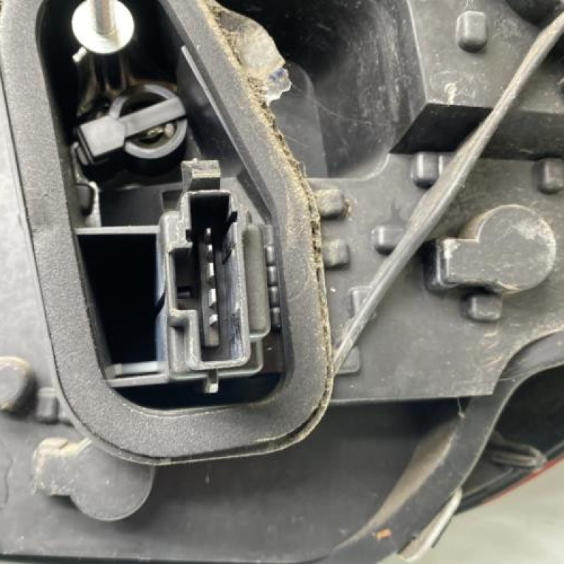 Feu arriere principal gauche (feux) CITROEN DS3 Photo n°4