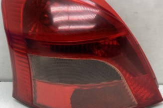 Feu arriere principal gauche (feux) TOYOTA YARIS 2 Photo n°1