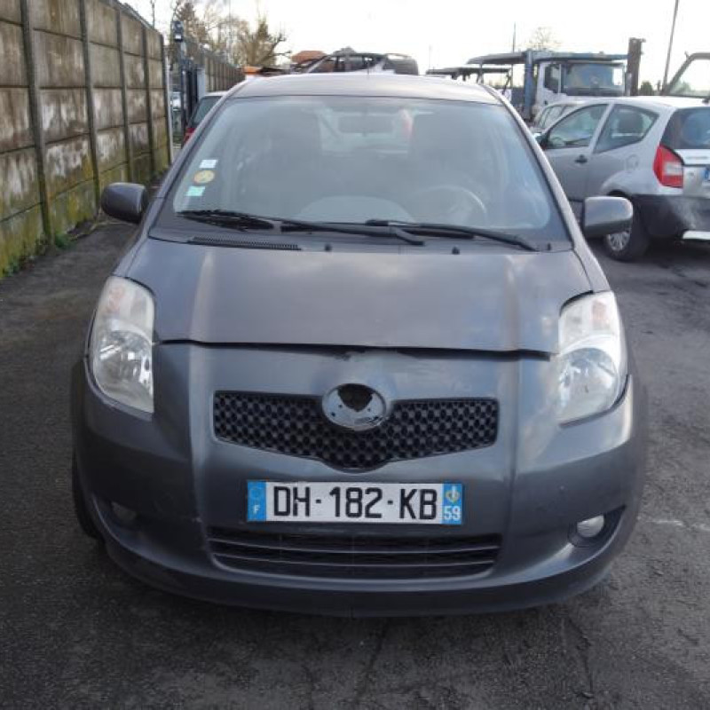 Feu arriere principal gauche (feux) TOYOTA YARIS 2 Photo n°10