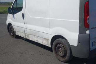 Custode avant droit (porte) RENAULT TRAFIC 2