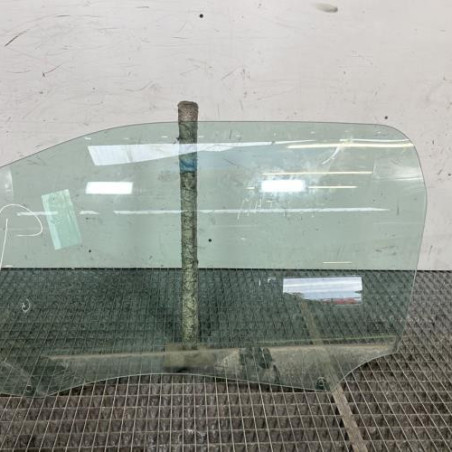 Vitre avant gauche DS DS3 Photo n°1