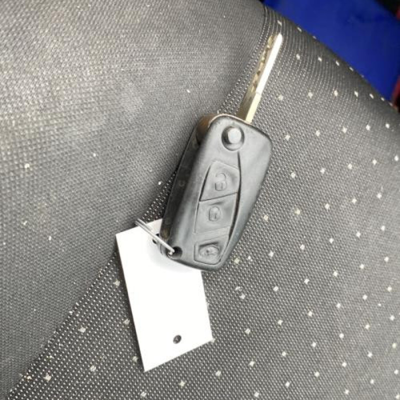 Moteur FIAT GRANDE PUNTO Photo n°19