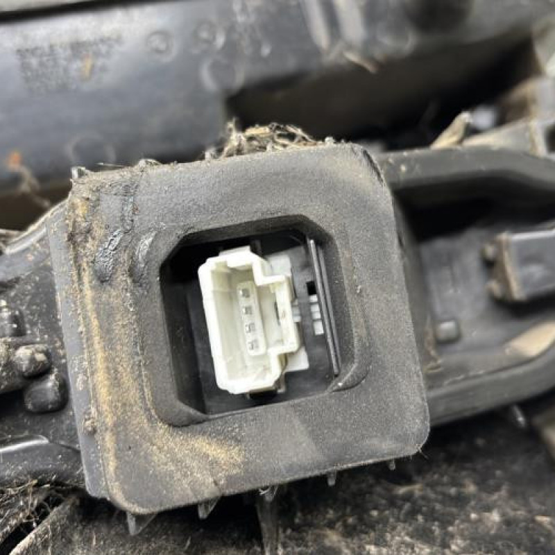 Feu arriere principal droit (feux) RENAULT SCENIC 3 Photo n°3