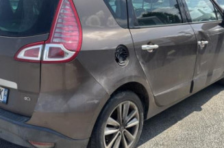 Feu arriere principal gauche (feux) RENAULT SCENIC 3