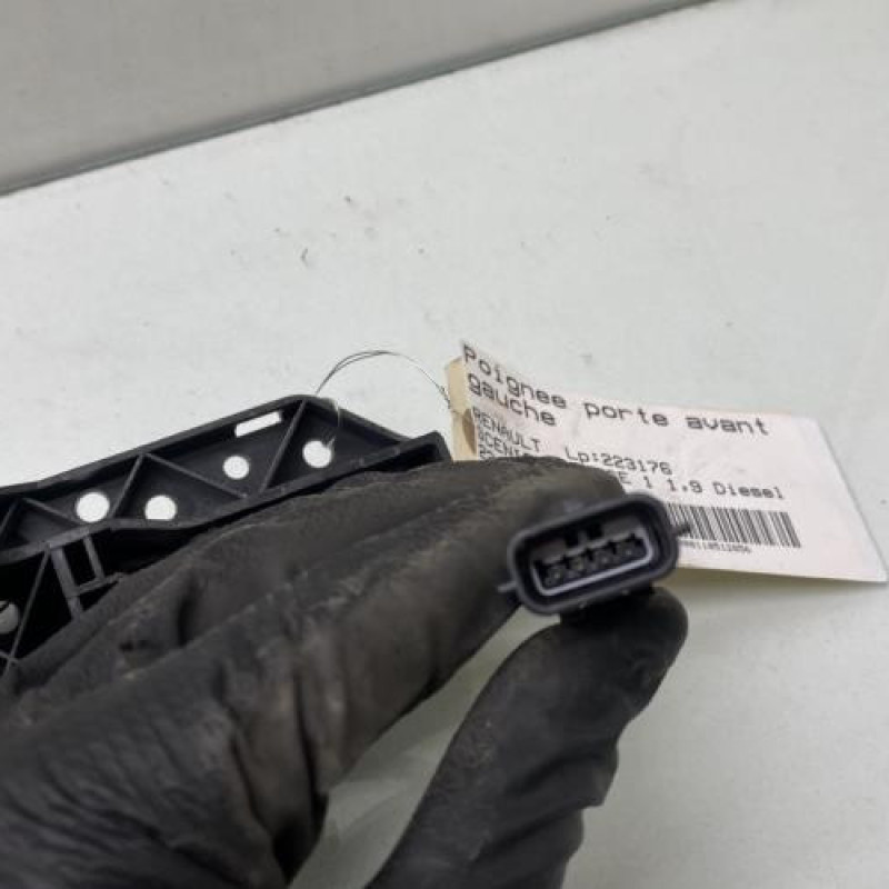 Poignee porte avant gauche RENAULT SCENIC 3 Photo n°3