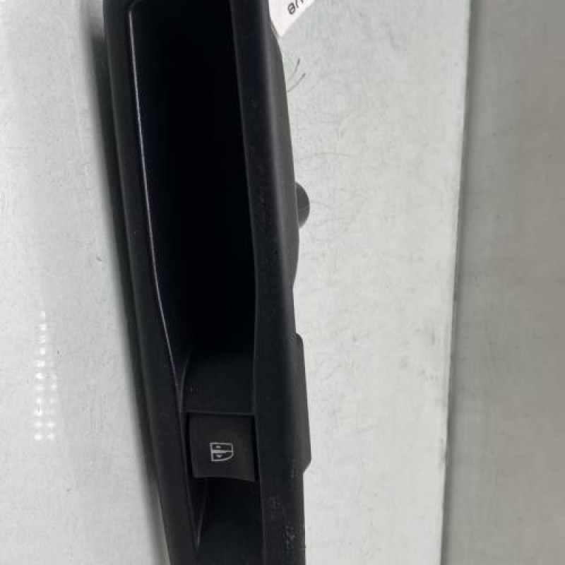 Interrupteur de leve vitre arriere gauche RENAULT SCENIC 3 Photo n°1