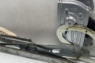 Leve vitre electrique avant droit RENAULT SCENIC 3 Photo n°1