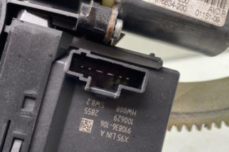 Leve vitre electrique avant droit RENAULT SCENIC 3