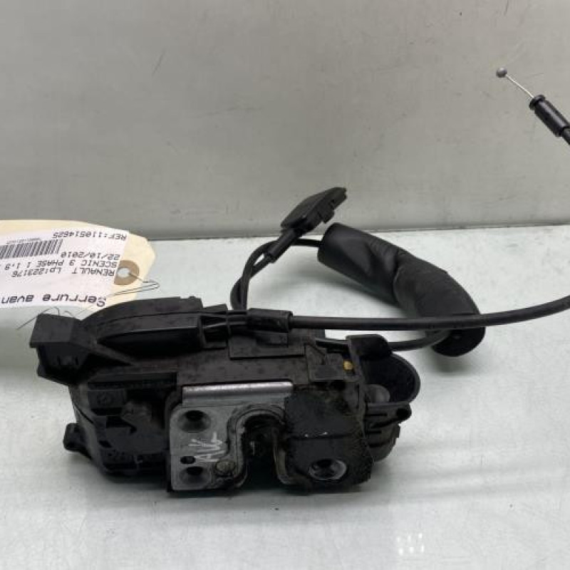 Serrure avant gauche RENAULT SCENIC 3 Photo n°1