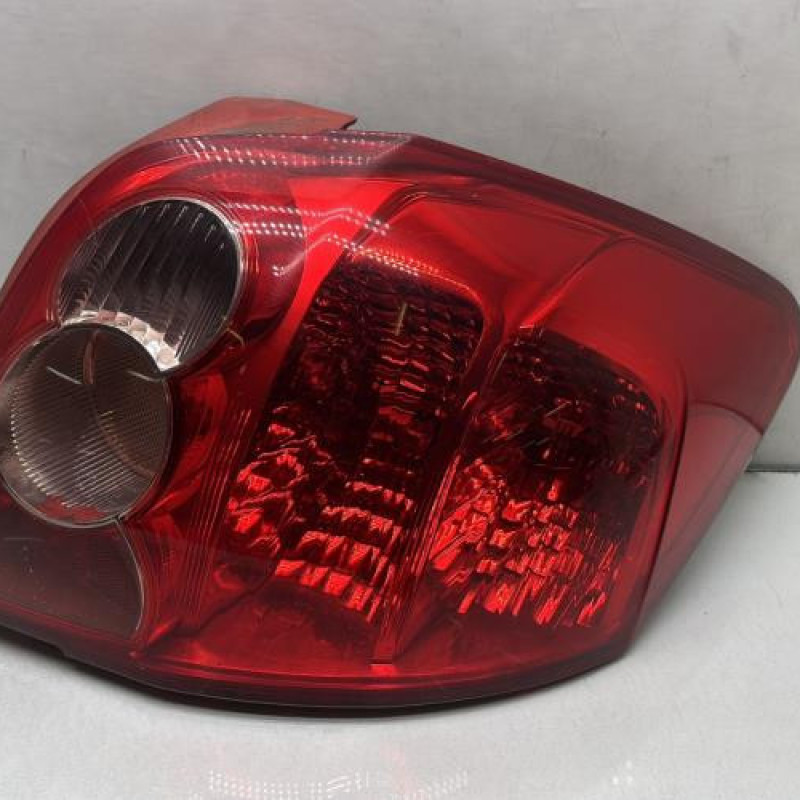 Feu arriere principal droit (feux) TOYOTA AURIS 1 Photo n°1