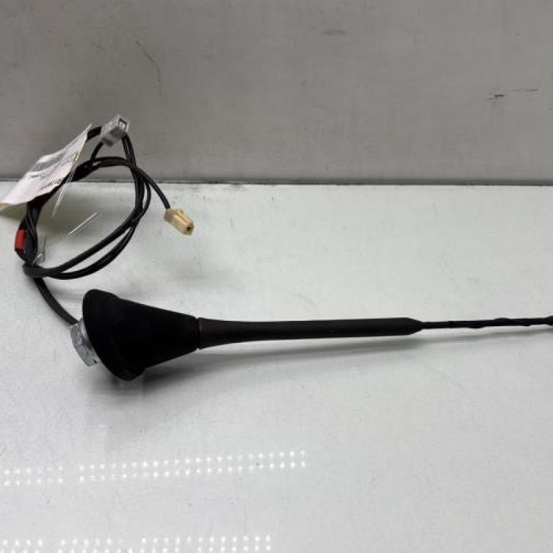 Antenne TOYOTA AURIS 1 Photo n°1