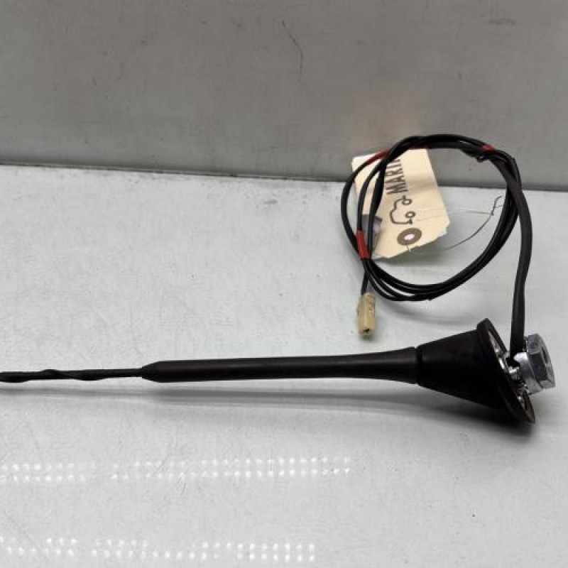 Antenne TOYOTA AURIS 1 Photo n°2