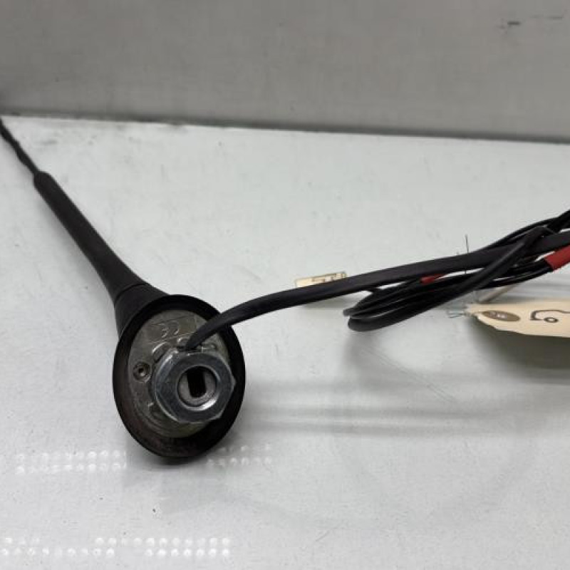 Antenne TOYOTA AURIS 1 Photo n°3