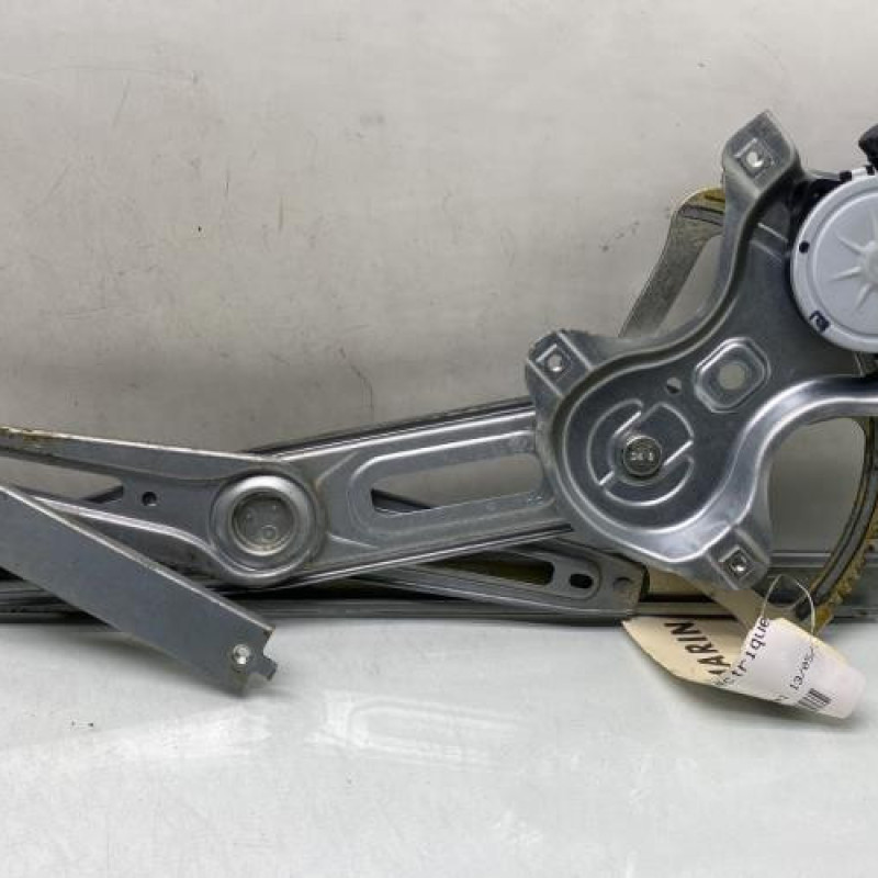 Leve vitre electrique avant droit TOYOTA AURIS 1 Photo n°1