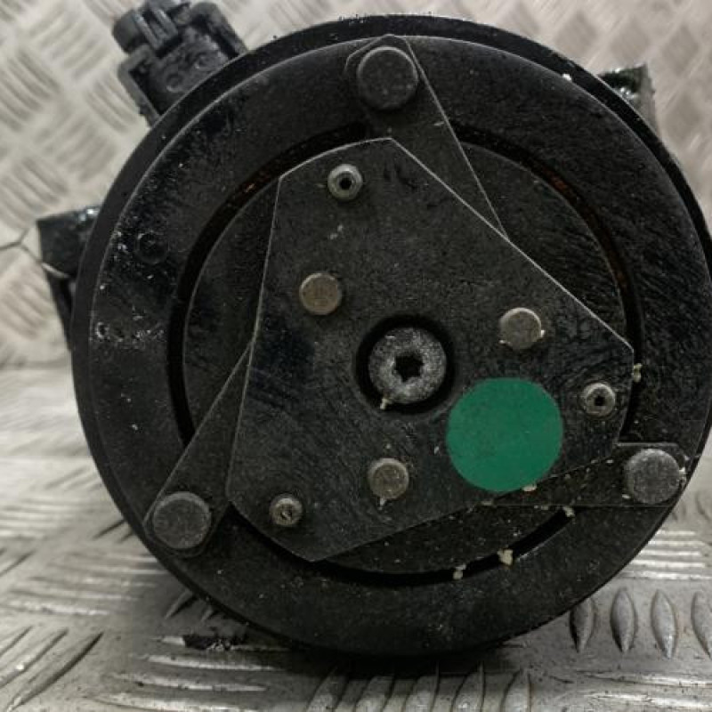 Compresseur clim RENAULT ESPACE 4 Photo n°4