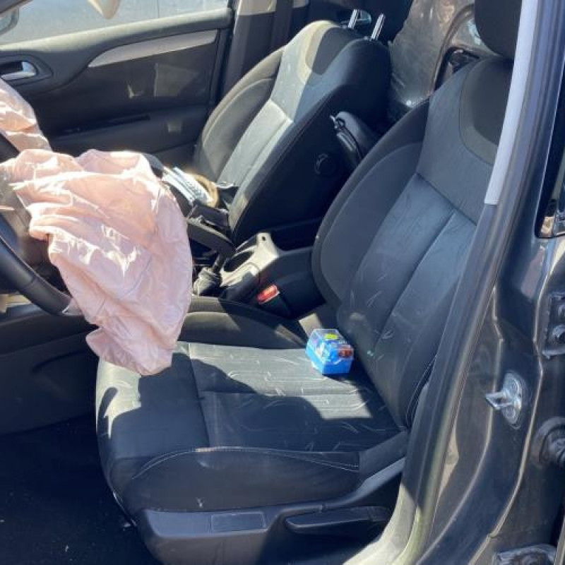 Pare choc arriere CITROEN C4 2 Photo n°19