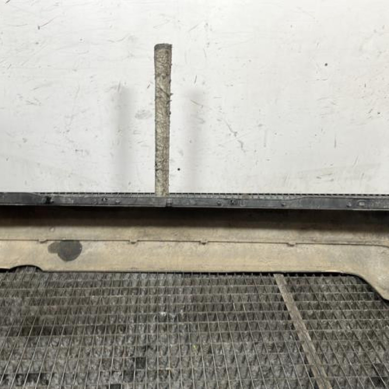 Pare choc arriere PEUGEOT PARTNER 2 Photo n°5