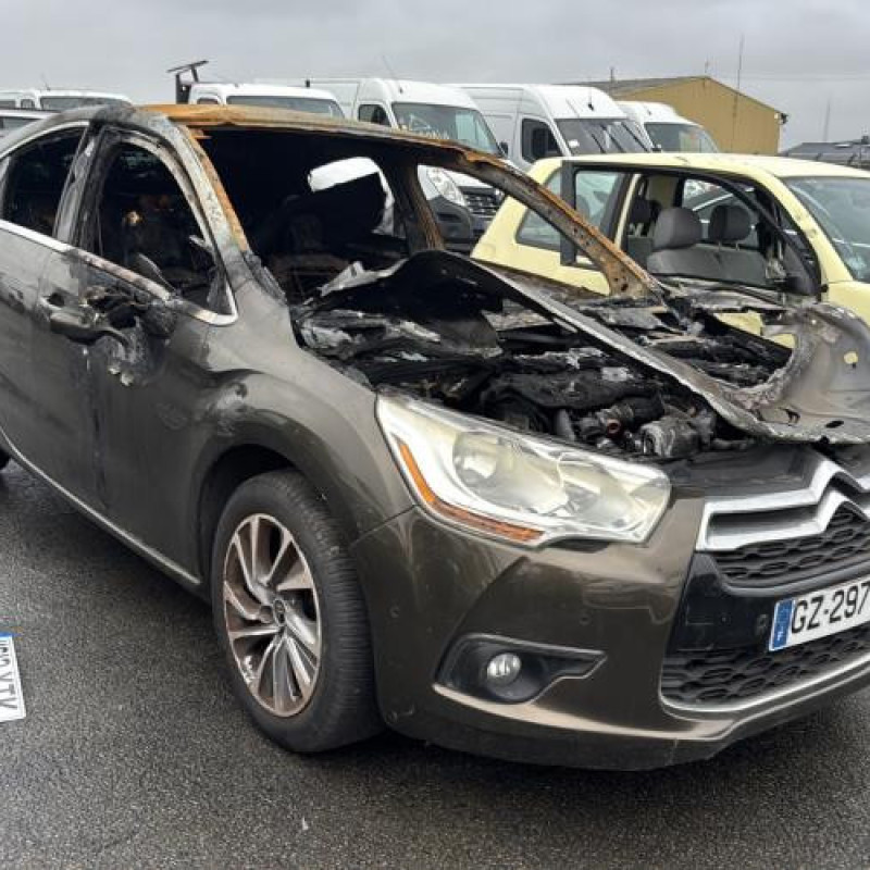 Pare choc arriere CITROEN DS4 Photo n°9