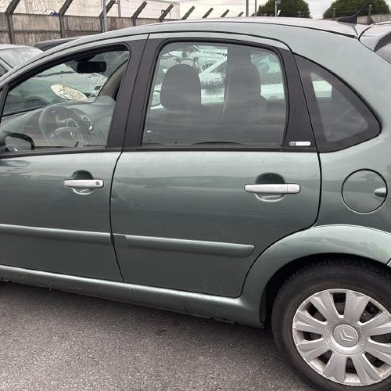 Pare choc arriere CITROEN C3 1 Photo n°15