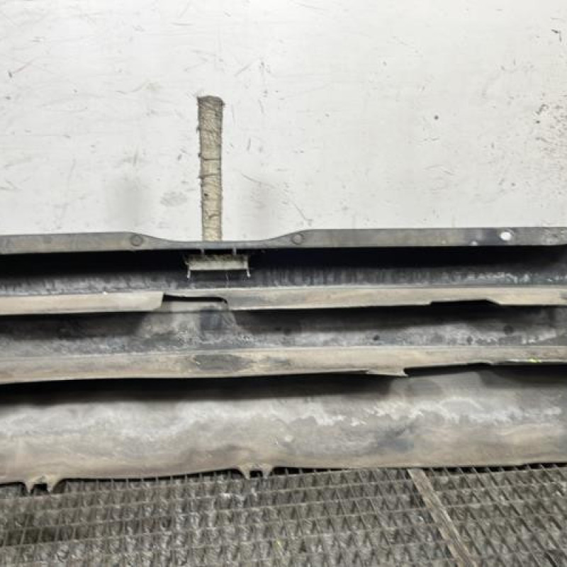 Pare choc arriere RENAULT TWINGO 1 Photo n°5