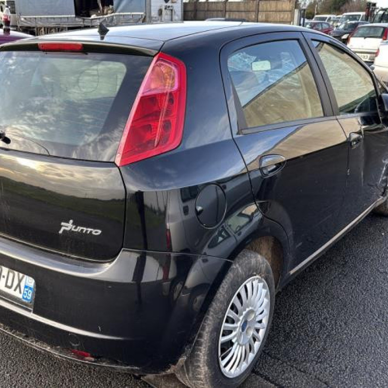 Trappe d'essence FIAT GRANDE PUNTO Photo n°6