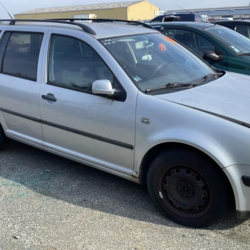 Pare choc avant VOLKSWAGEN GOLF 4 Photo n°13