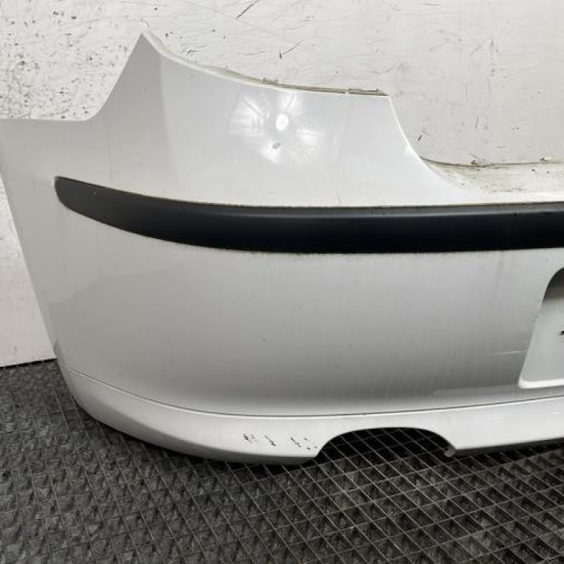 Pare choc arriere BMW SERIE 1 E81 Photo n°2