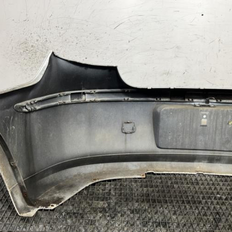 Pare choc arriere BMW SERIE 1 E81 Photo n°6