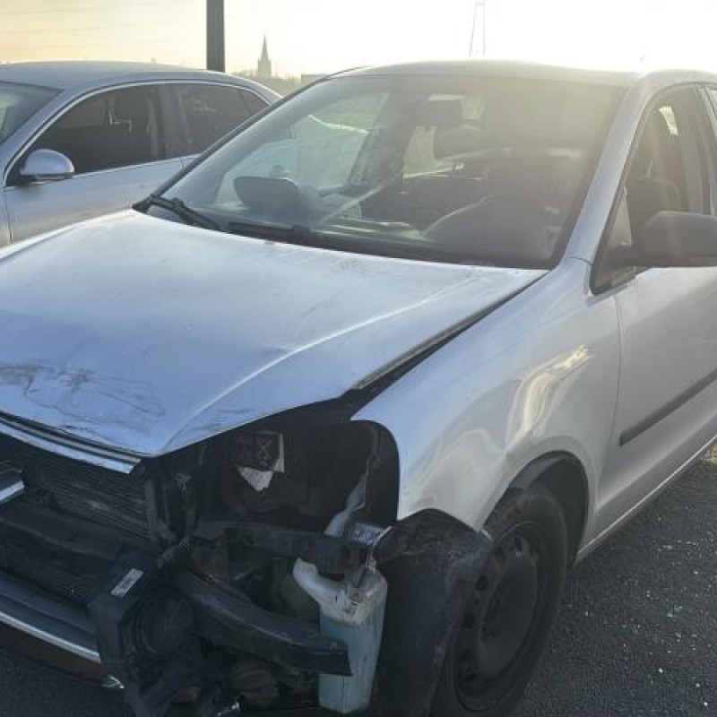 Reservoir essence VOLKSWAGEN POLO 4 Photo n°1