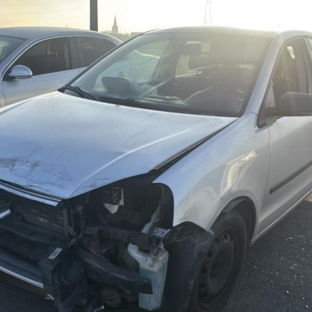 Reservoir essence VOLKSWAGEN POLO 4 Photo n°1