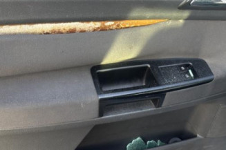 Reservoir essence VOLKSWAGEN POLO 4