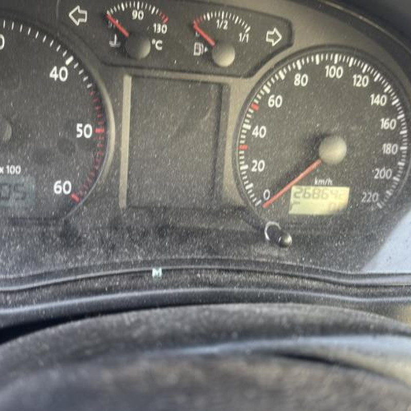 Reservoir essence VOLKSWAGEN POLO 4 Photo n°17