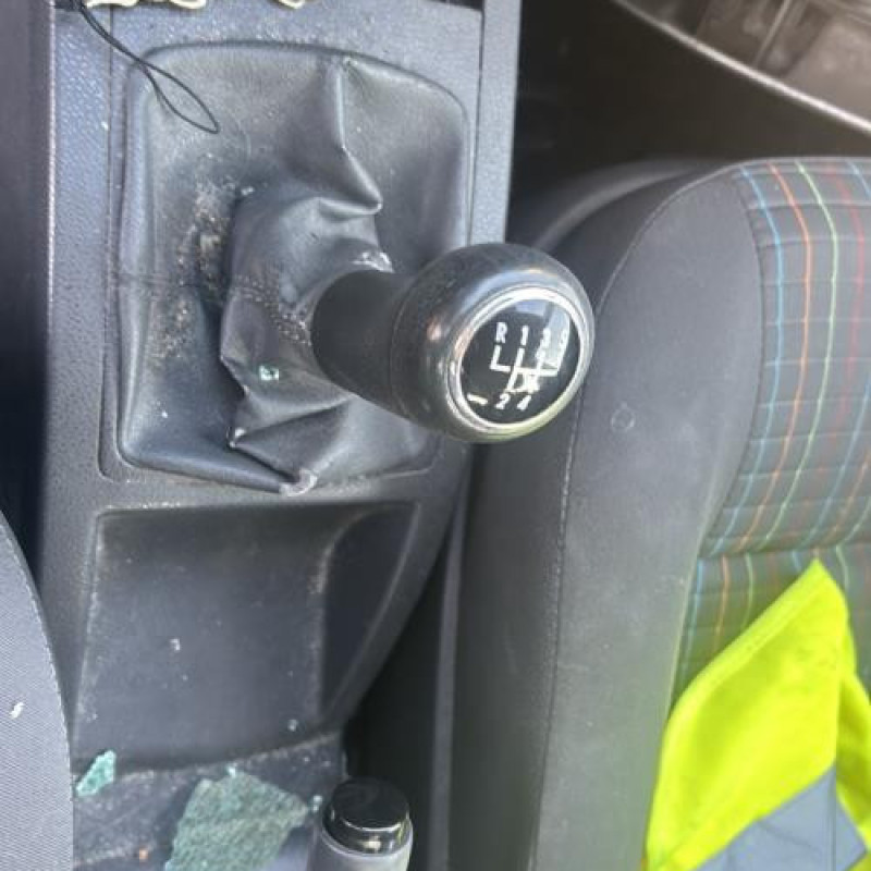 Reservoir essence VOLKSWAGEN POLO 4 Photo n°20