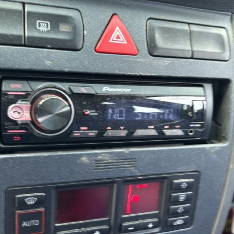 Pretensionneur de ceinture avant gauche AUDI A3 1 Photo n°16