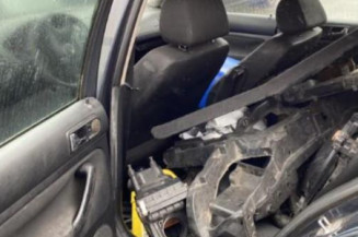 Pivot de moyeu avant gauche VOLKSWAGEN GOLF 4