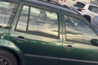 Pivot de moyeu avant gauche VOLKSWAGEN GOLF 4