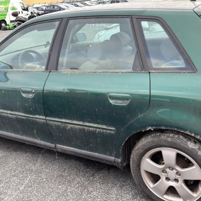 Feu arriere stop central AUDI A3 1 Photo n°6