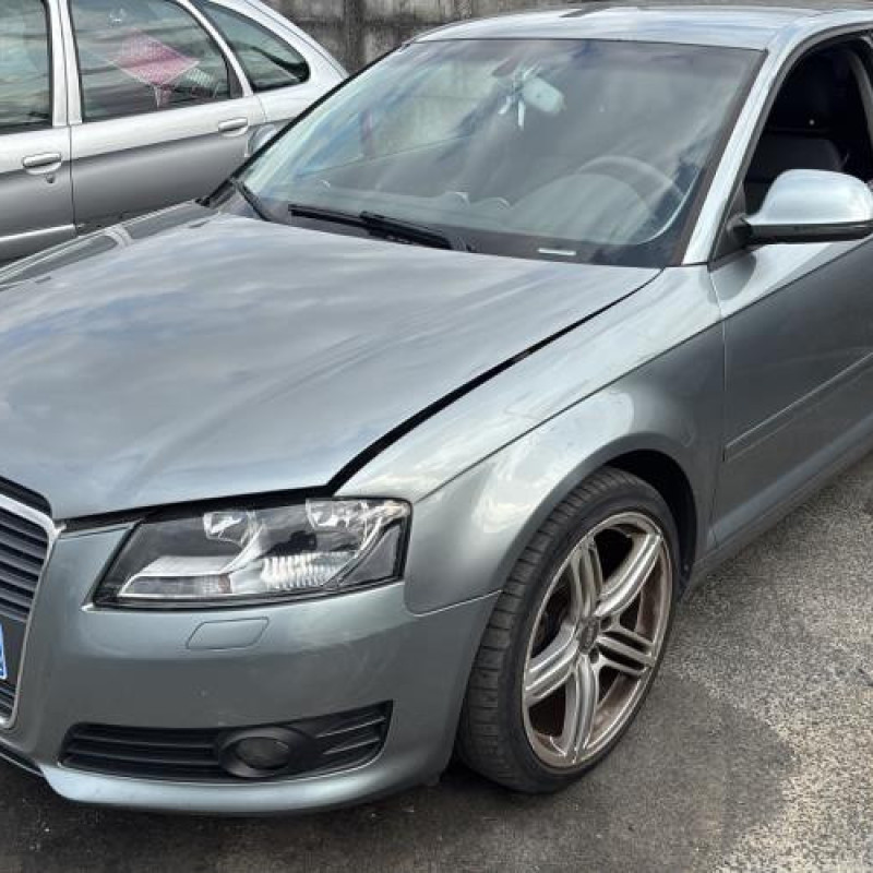 Feu arriere stop central AUDI A3 2 Photo n°1