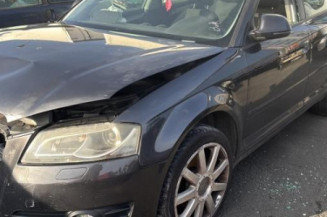 Feu arriere stop central AUDI A3 2 Photo n°1