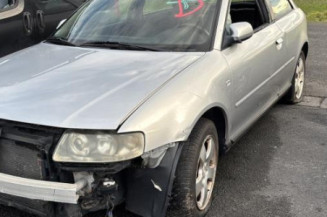 Feu arriere stop central AUDI A3 1 Photo n°1