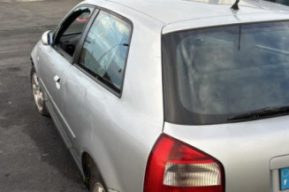 Feu arriere stop central AUDI A3 1