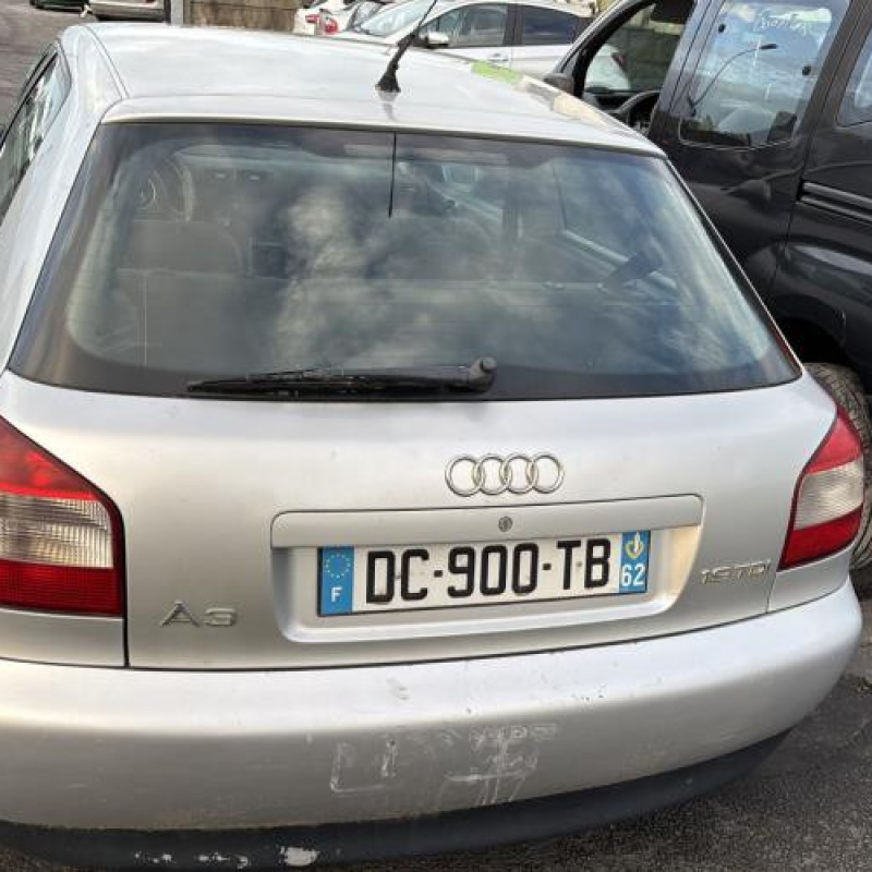 Feu arriere stop central AUDI A3 1 Photo n°5