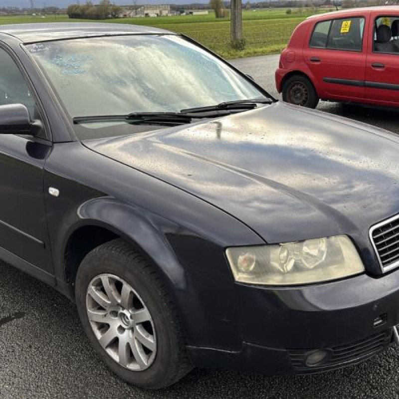 Vitre avant gauche AUDI A4 2 Photo n°2