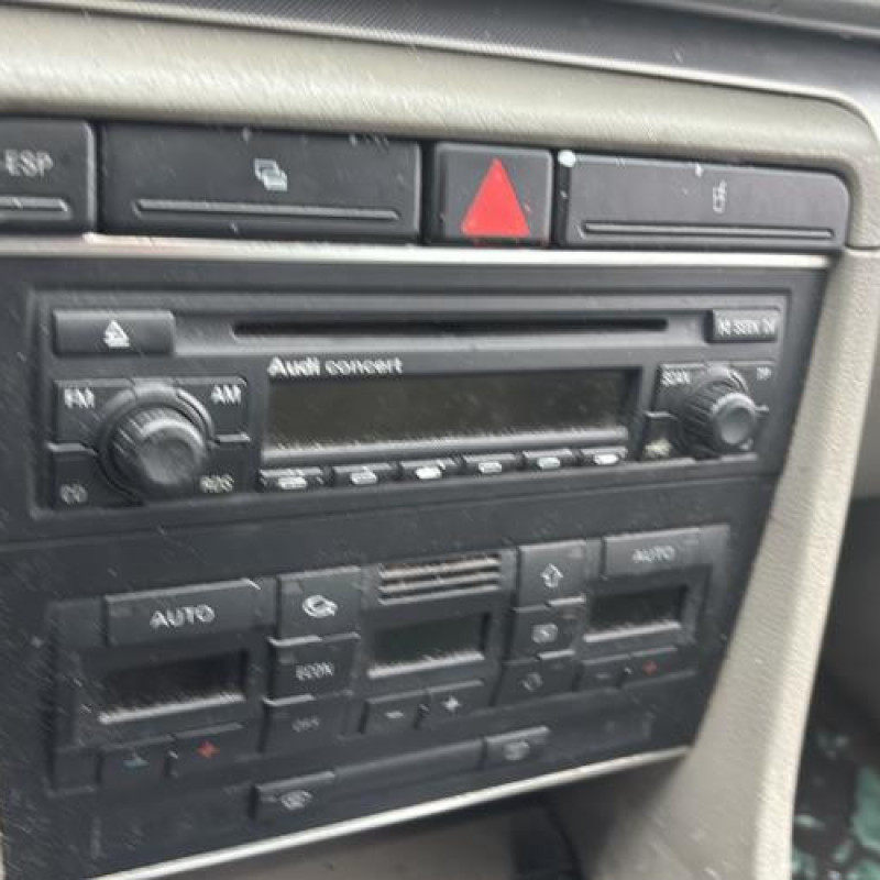 Vitre avant gauche AUDI A4 2 Photo n°18