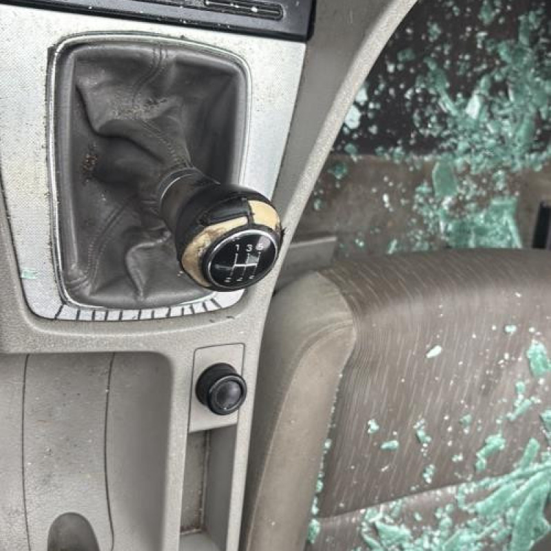 Vitre avant gauche AUDI A4 2 Photo n°19