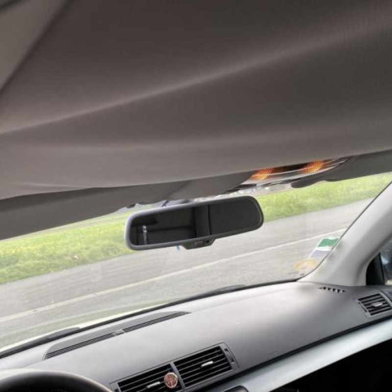 Custode arriere droit AUDI A4 2 Photo n°8